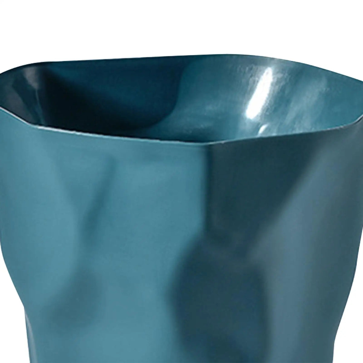 Minimalist Lidless Wastebasket
